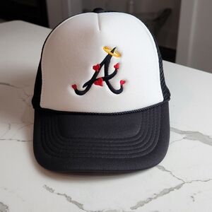 VINTAGE Rare Atlanta Braves Trucker Hat Hearts Lost Love Size: OS UNISEX
